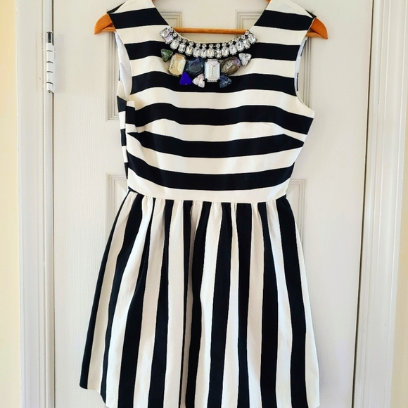 Reposh - English Rose Striped Jeweled Neck Dress sz S - Picture 1 of 11